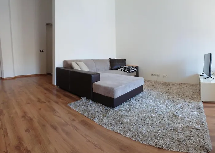 City Centre Kreutzwaldi Apartment, Free Parking