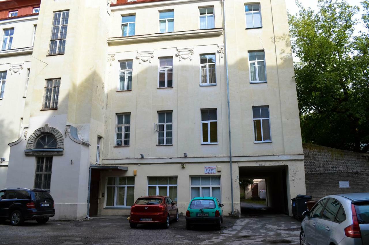 Apartment Centre Kreutzwaldi Apartment, Free Parking Tallinn